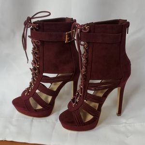 Shoedazzle booties.  Size 6